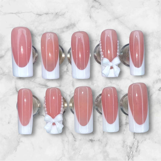 White Frenchie Pearl and Bow Nail Set